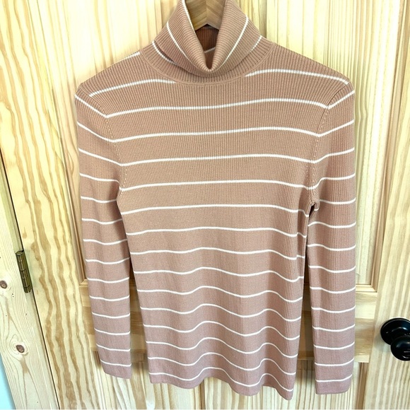Guideboat Co. 100% Luxe Merino Wool Turtleneck Sweater. Size Medium. - Picture 1 of 9